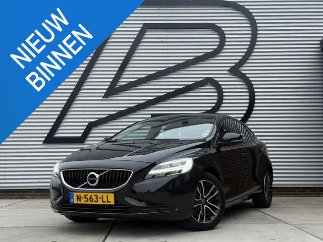 Volvo V40 2.0 T2 Inscription 1e Eigenaar|Navi|Camera|Trekhaak|Stoelverw|Cruise|PDC|Clima|Goed onderh...