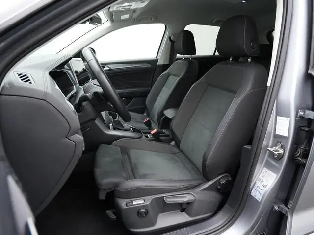 Volkswagen T-Roc 1.5 TSI 150 pk DSG Style | Trekhaak | IQ Light | Stoelverwarming | Adaptive Cruise...