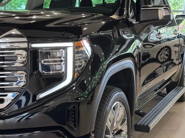 GMC Sierra Denali 6.2 V8