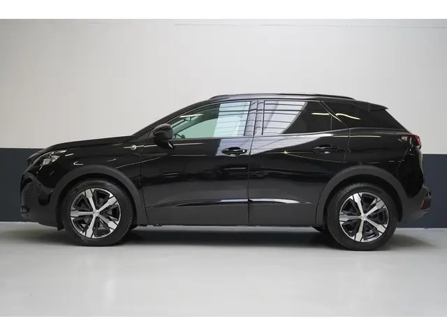 Peugeot 3008 1.2 PureTech Crossway | Panoramadak | Trekhaak | Navigatie | Camera | All-seasonbanden