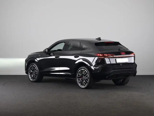 Audi Q3 Sportback S edition e-hybrid 272 pk | Techniek pakket pro | MMI experience pro | OLED achter...