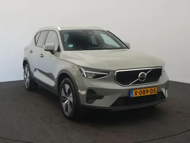 Volvo XC40 2.0 B3 Core - RIJKLAARPRIJS - All Seasonbanden - Achteruitrijcamera - Stoel- en Stuurverw...