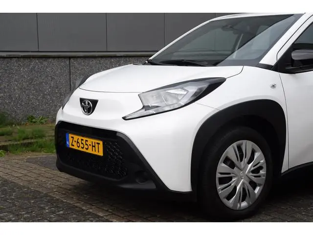 Toyota Aygo X 1.0 VVT-i S-CVT Play | Automaat | 1e eigenaar | Apple carplay/android |