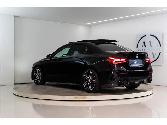 Mercedes-Benz A-klasse 180 Business Solution AMG 136PK | A35 Optiek | Pano | Sfeer | LED | Carplay |...
