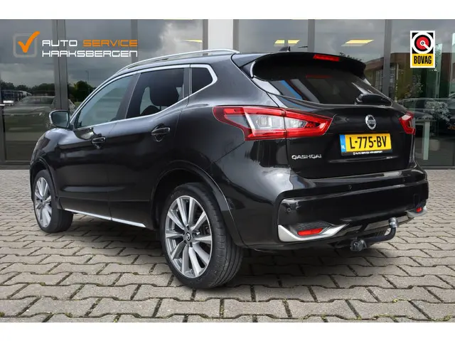 Nissan Qashqai 1.3 DIG-T Tekna + | Trekhaak | Pano | 19 Inch |