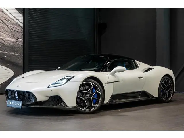Maserati MC20