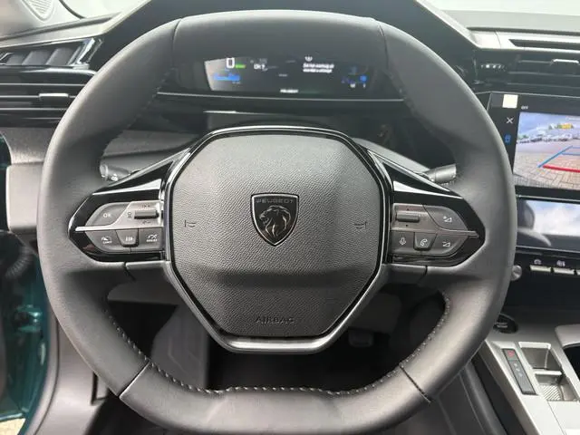 Peugeot e-308