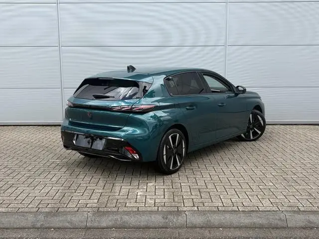 Peugeot e-308
