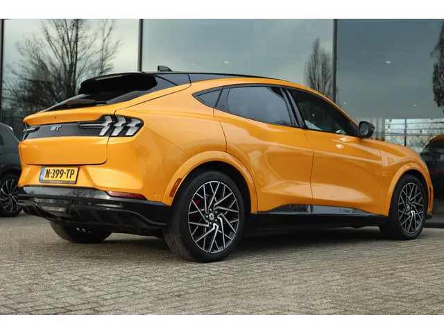 FORD MUSTANG MACH-E GT EXTENDED AWD 98 KWH ORIG. NL | 487PK | CARPLAY | 360 CAMERA | B&O | MEMORY | WINTERPACK