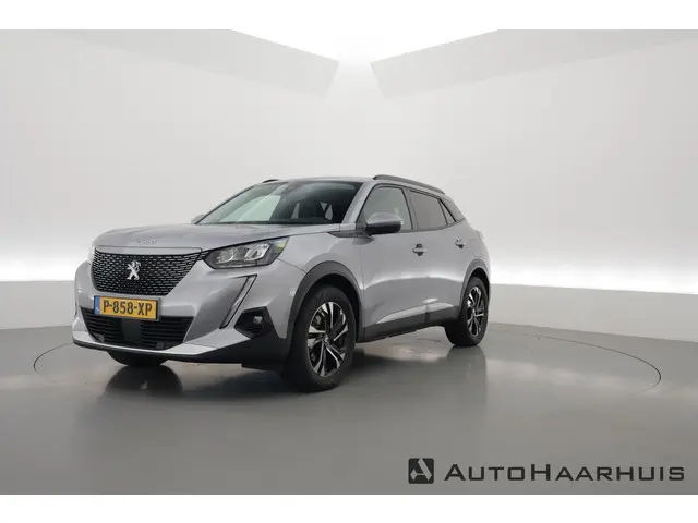 Peugeot e-2008 EV Allure Pack 50 kWh | Apple CarPlay & Android Auto | Clima | All Seasons | Cruise