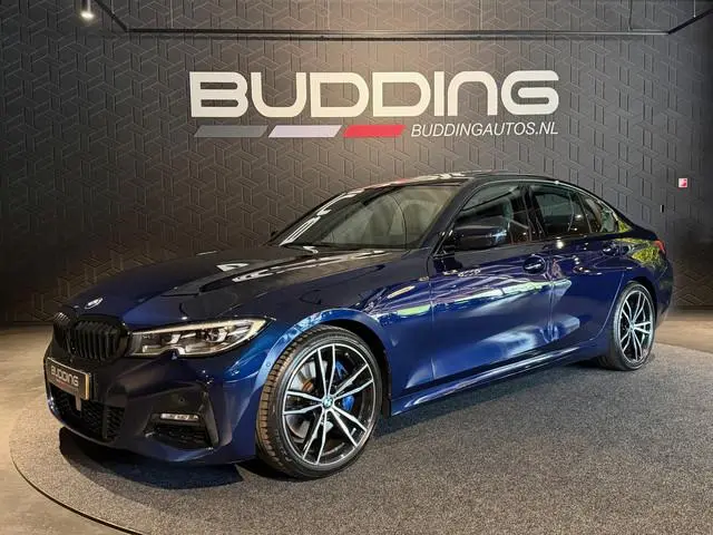 BMW 3-serie 330i High Exe | M-sport | Schuifdak | Trekhaak | H&K