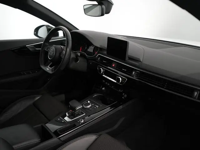 Audi A5 Sportback 35 TFSI Sport S-line black edition | Sportstuurwiel | Navi | Cruise |
