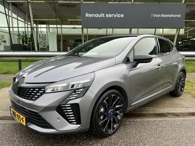 Renault Clio 1.6 E-Tech 145PK Esprit Alpine / Bose / Winterpakket / Adaptive Cruise  / 360' Camera /