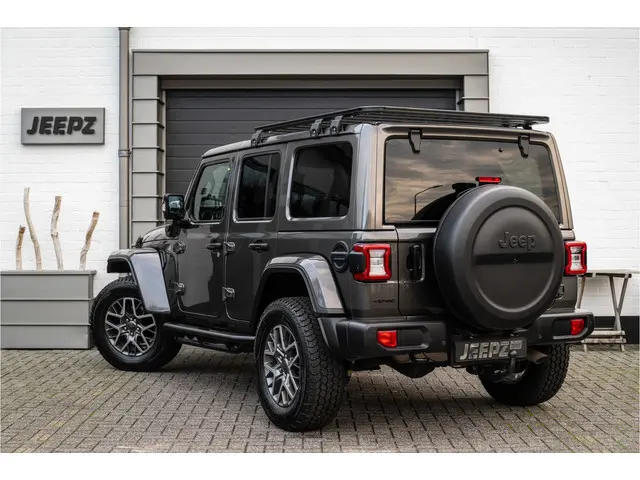 Jeep Wrangler Unlimited 4xe 380 80th Anniversary - OFD voorbumper - Roof rack