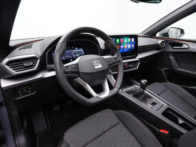 SEAT Leon Sportstourer 1.0 TSI 110 pk FR Business Intense | Panoramadak | Trekhaak | Achteruitrijcam...