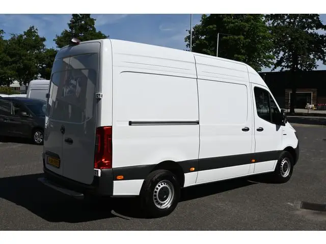 Mercedes-Benz eSprinter 314 L2H2 Pro 81kWh Snellader, Geveerde stoel, Winterpakket, Etc.