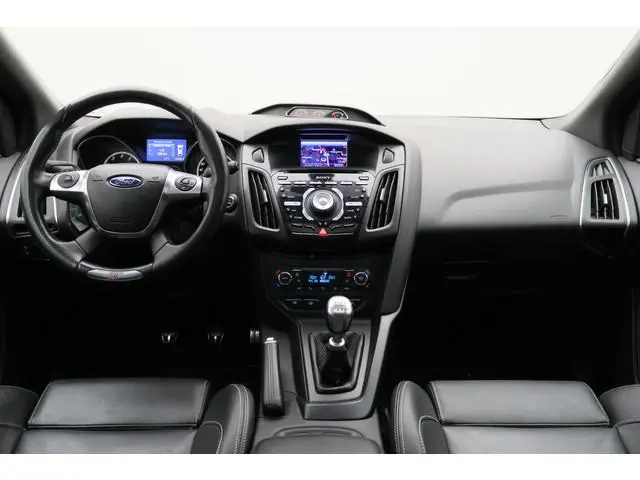 Ford Focus 2.0 EcoBoost ST-3 Recaro, Schuif-/Kanteldak, Camera, Xenon, Navigatie, PDC, 19"