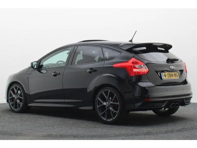 Ford Focus 2.0 EcoBoost ST-3 Recaro, Schuif-/Kanteldak, Camera, Xenon, Navigatie, PDC, 19"