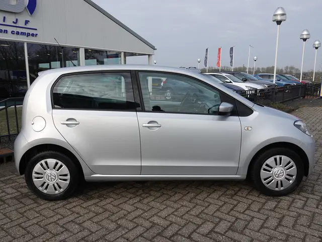 Volkswagen Up! 1.0 move up! BlueMotion AIRCO | AUDIO