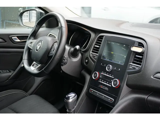 Renault Mégane Estate 1.3 TCe Limited + CAMERA / TREKHAAK / STOELVERWARMING