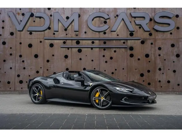Ferrari 296 GTS 3.0 V6 | Akrapovic | Carbon Stoelen | CarPlay | AFS | Lift | Connect | Carbon | Orig...