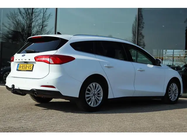 FORD FOCUS WAGON 1.0 E.B. AUTOMAAT TITANIUM X ELEK. TREKHAAK | LED | CAMERA | CARPLAY | KEY-LESS