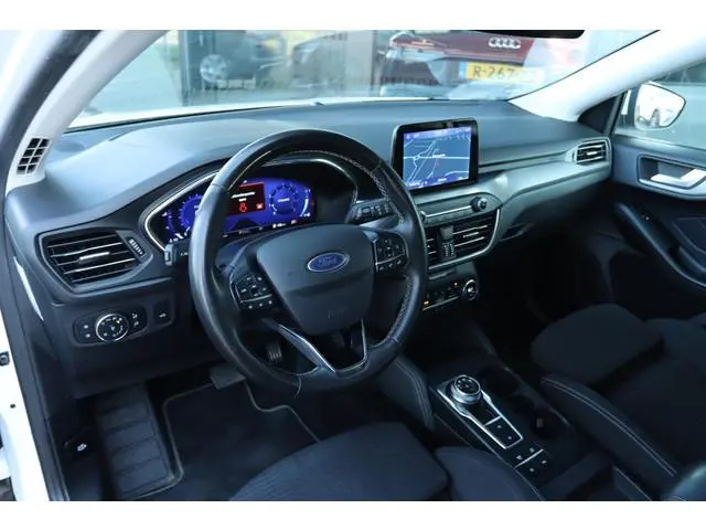 FORD FOCUS WAGON 1.0 E.B. AUTOMAAT TITANIUM X ELEK. TREKHAAK | LED | CAMERA | CARPLAY | KEY-LESS
