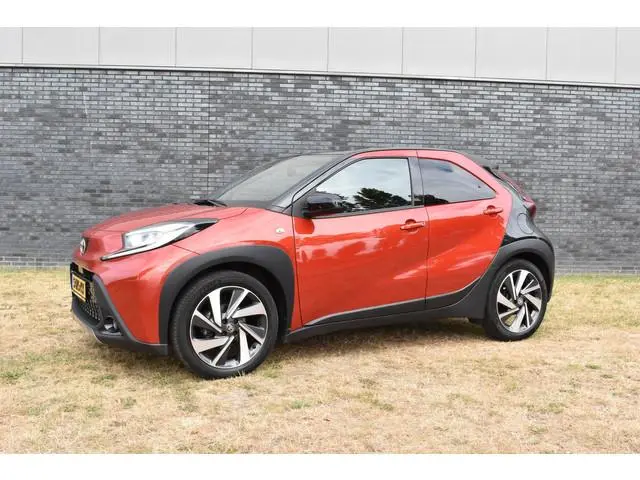 Toyota Aygo X 1.0 VVT-i MT Envy Jbl Navigatie Carplay
