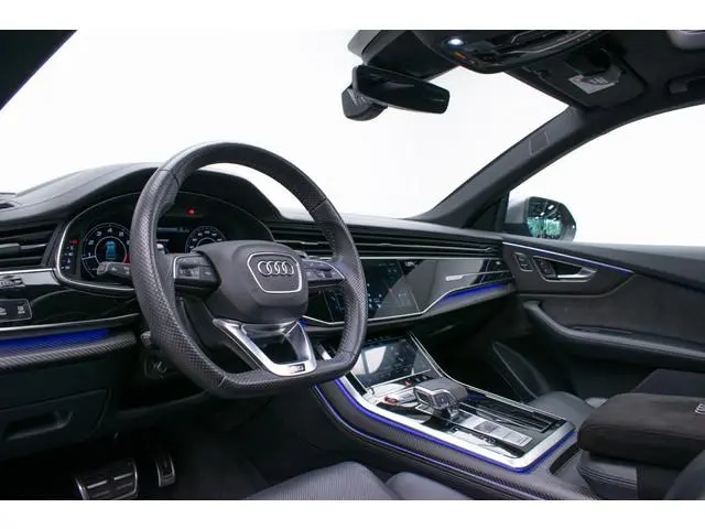 Audi RSQ8