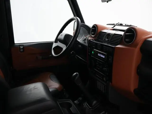 Land Rover Defender 90" 2.2D 150 PK AUTOBIOGRAPHY GRIJS KENTEKEN *31.900 KM* UNIEK - TOPSTAAT - TWO-...