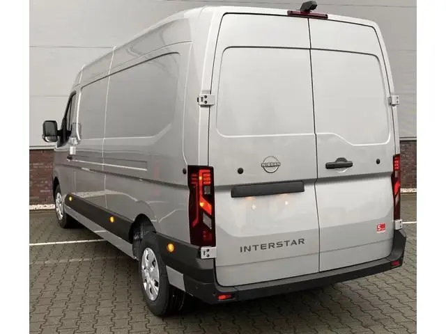 Nissan Interstar