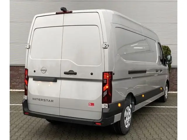 Nissan Interstar