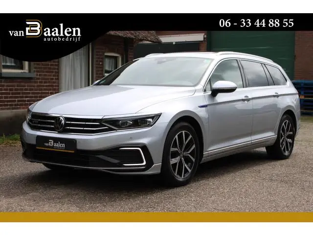 Volkswagen Passat Variant 1.4 TSI PHEV GTE SOh 94,4% LEER PANO IQ LIGHT TREKHAAK 51000KM!!!