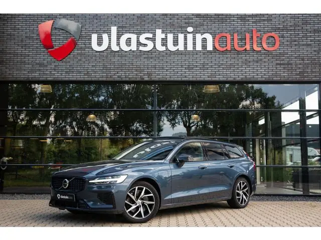 Volvo V60 2.0 T8 Plug-in hybrid AWD Ultimate Dark , Long Range, Bowers&Wilkins, Adap. cruise, Panora...