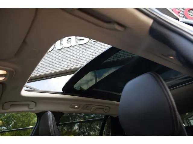 Volvo V60 2.0 T8 Plug-in hybrid AWD Ultimate Dark , Long Range, Bowers&Wilkins, Adap. cruise, Panora...
