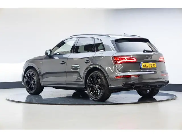Audi Q5 50 TFSI e quattro S edition | Pano | BTW | Trekhaak | B&O | 360 | ACC |