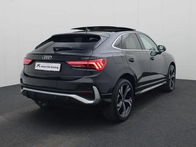 Audi Q3 Sportback 45 TFSIe 180kW/245PK S Line · Panoramadak · Trekhaak · Sonos soundsystem · Garanti...
