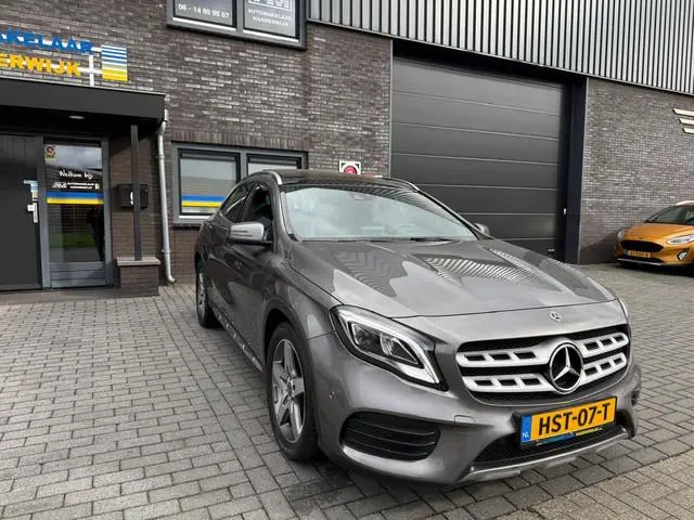 Mercedes-Benz GLA-klasse 250 Premium Plus  AUTOMAAT | PANODAK | TREKHAAK | LED | DAB | CARPLAY |