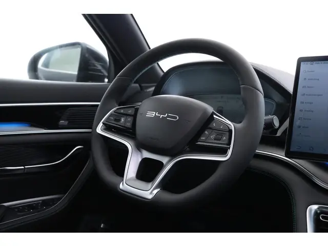 BYD SEAL U