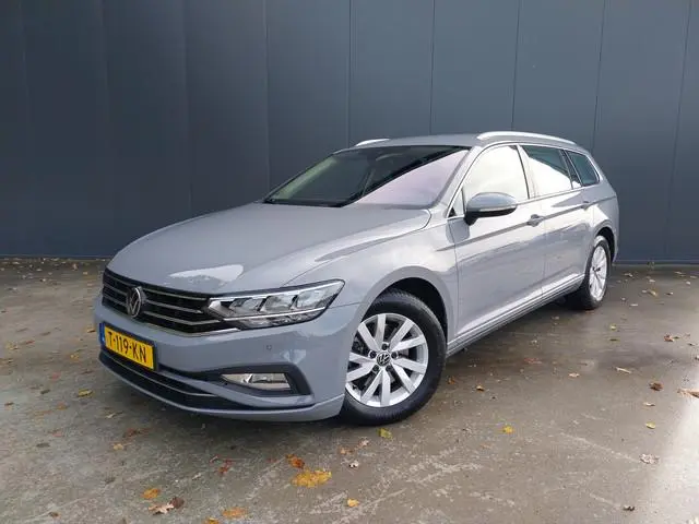 Volkswagen Passat Variant 1.5 TSI 1e EIGENAAR VIRTUAL COCKPIT ADAPT CRUISE CAMERA LED NAVI ECC
