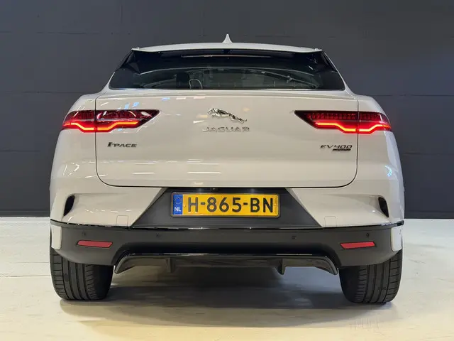 Jaguar I-PACE