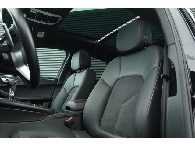 Porsche Macan 2.0 / Panoramadak / Incl BTW / 20''  / Stoelverwarming