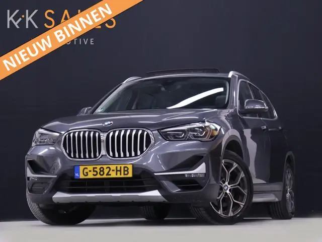 BMW X1 sDrive20i High Executive Edition [SCHUIFKANTELDAK, STOELVERWARMING, HEAD-UP, TREKHAAK AFNEEMB...