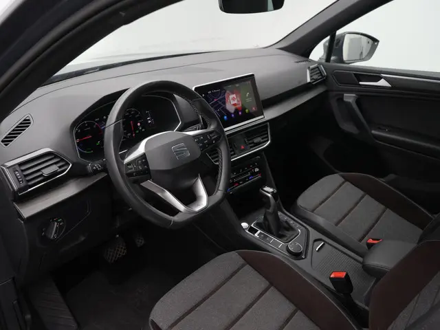 SEAT Tarraco 1.4 TSI e-Hybrid 245 pk DSG PHEV Xcellence | Trekhaak | Stuur-/achterbankverwarming | A...