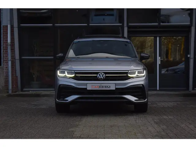 Volkswagen Tiguan Allspace 1.5 TSI R-Line 7p. Pano Lane ACC Stuurvw Trekhaak