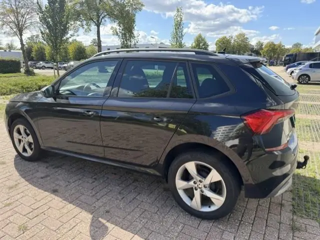 ŠKODA Kamiq 1.0 TSI Sport Business I 1ste eig. I Trekhaak 1200KG I Carplay I Winterpakket I 17" I Na...