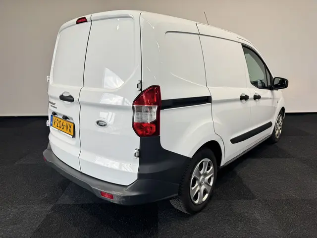 Ford Transit Courier