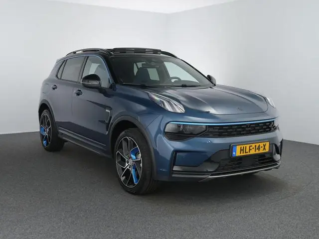 Lynk & Co 01