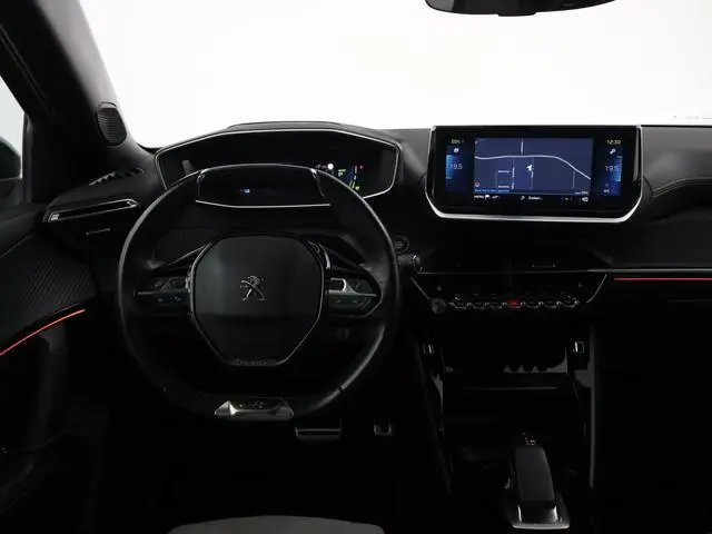Peugeot e-2008 EV GT PREMIERE + PANORAMA SCHUIFDAK | ADAPTIVE CRUISE | STOELVERWARMING | CAMERA