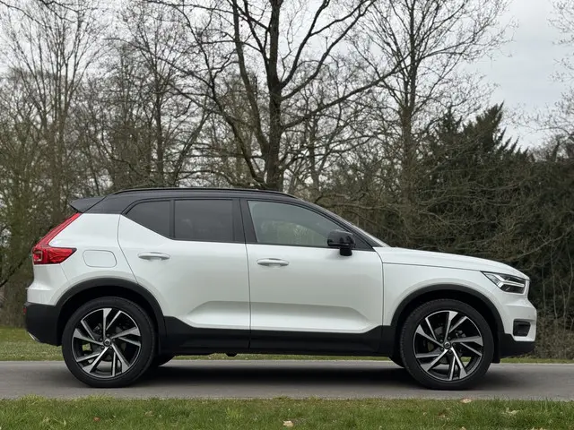 Volvo XC40 1.5 T3 R-Design Harman Kardon Pano